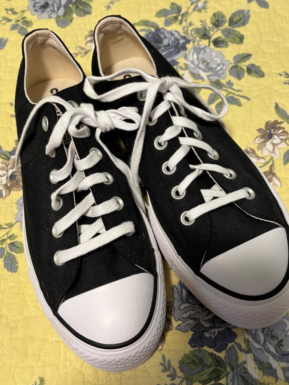 Converse Black and White Low-Top Canvas Sneakers - Women’s 9.5
